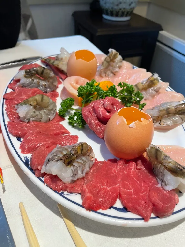 Viande pour fondue servie au Temple d'Angkor à Épinal