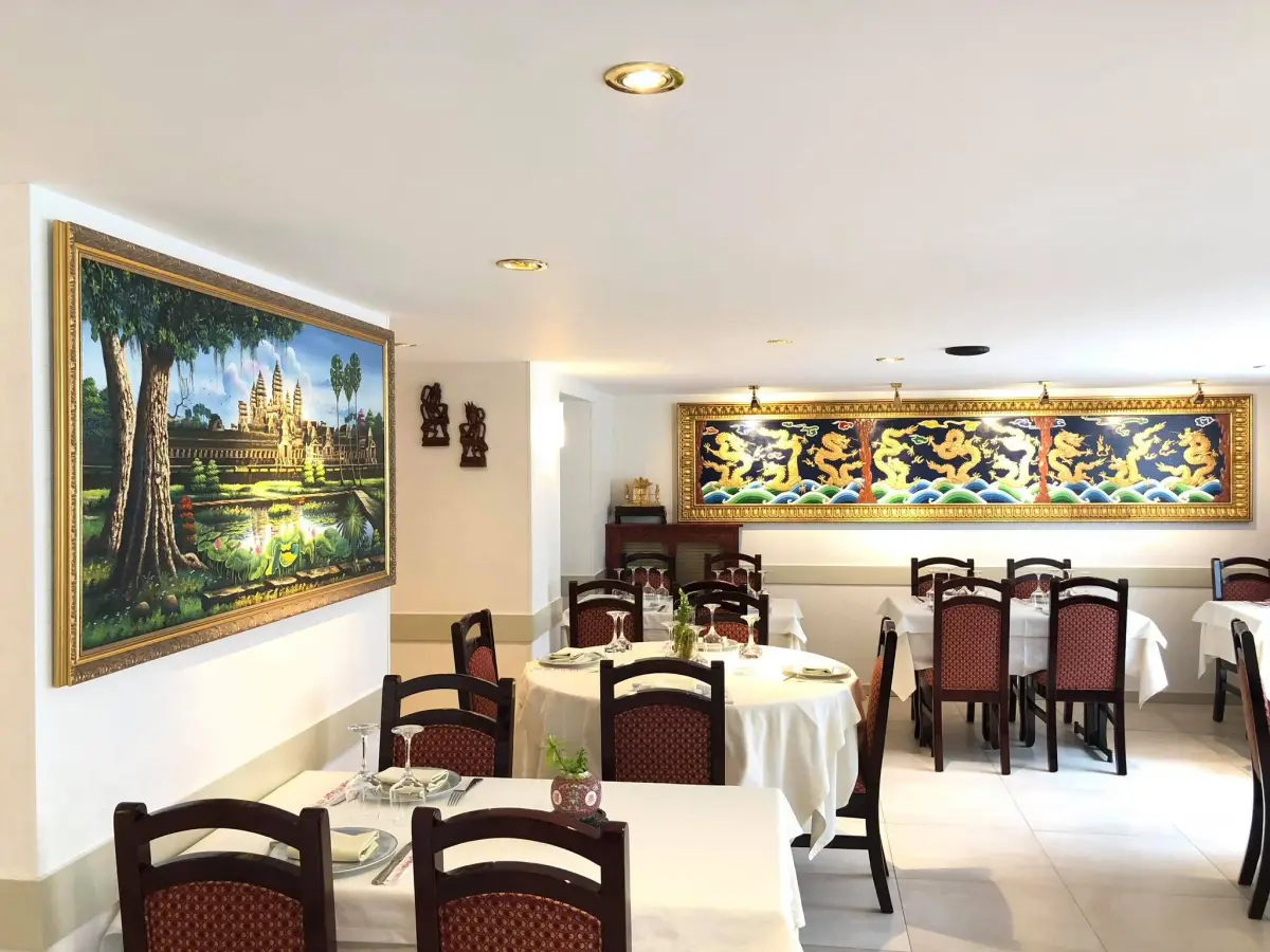 Salle du restaurant Le Temple d'Angkor à Épinal